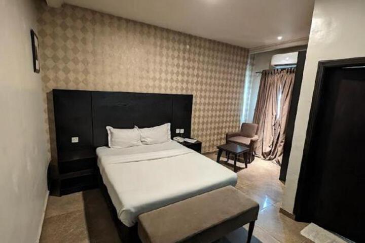 Suite Room