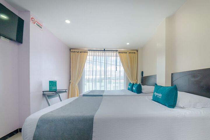 Room 9 of 25