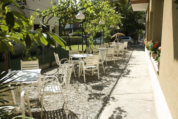 Terrace/Patio 19 of 24