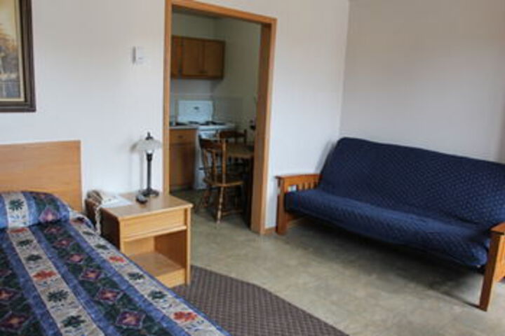 Room 6 of 14