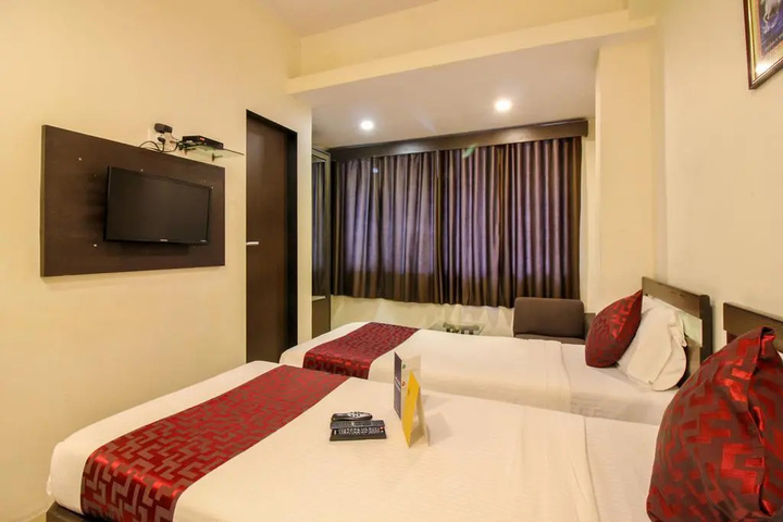 Room 3 of 12