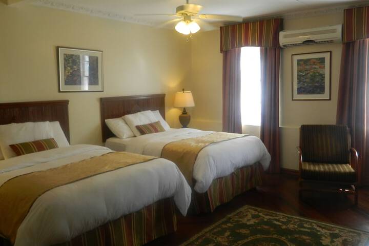 Room 8 of 43