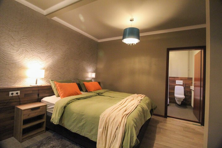 Room 19 of 37