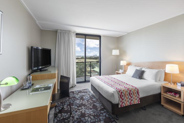 Room 4 of 52