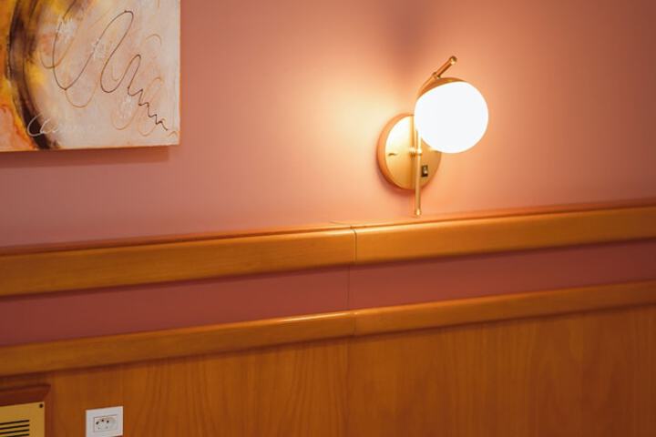 Room 27 of 67