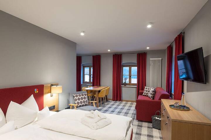 Room 6 of 30
