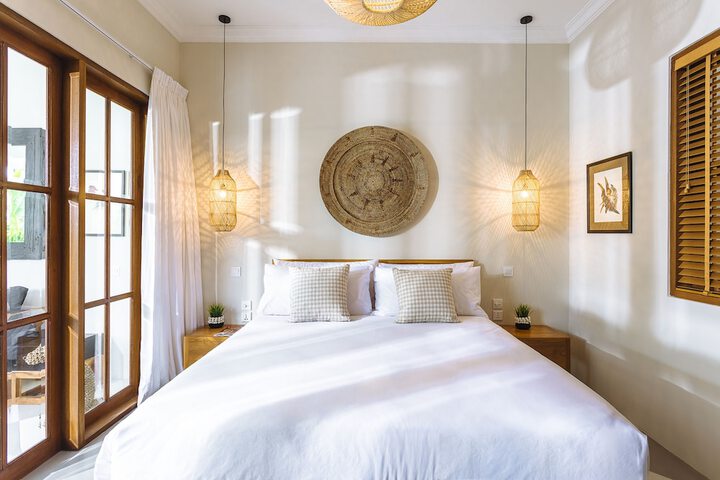 Room 3 of 16