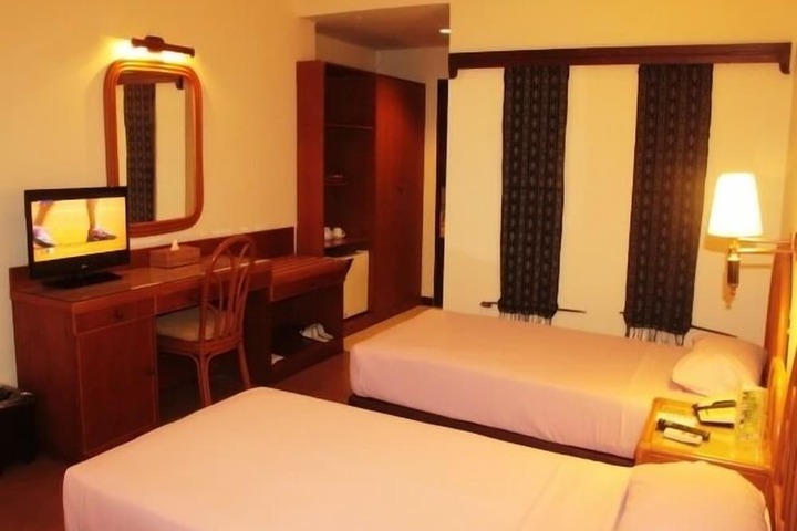 Room 6 of 21