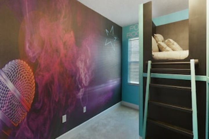 Room 41 of 46