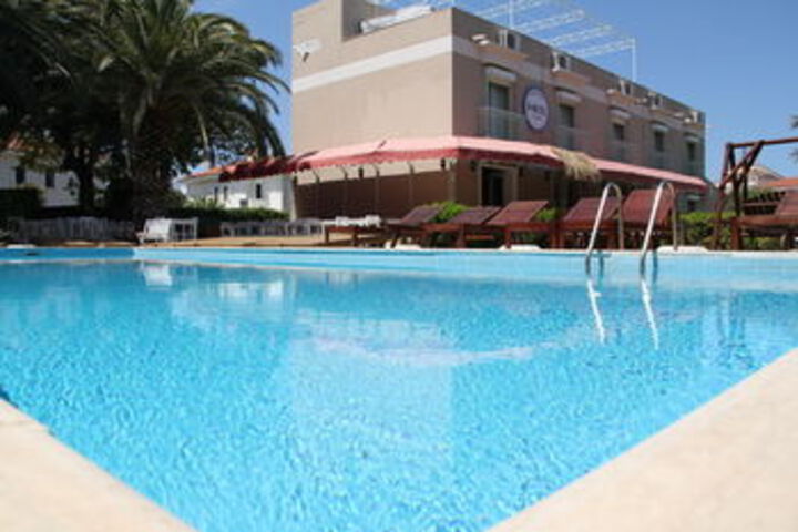 Pool 22 of 27