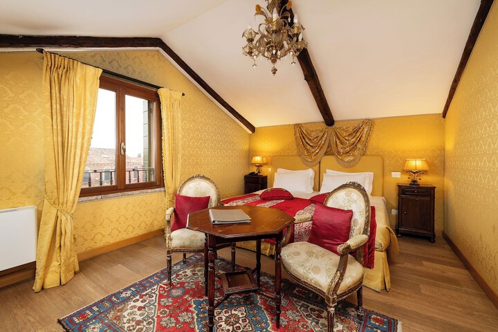 Room 40 of 81