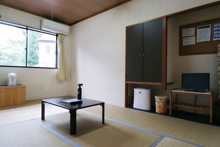 Room 26 of 50