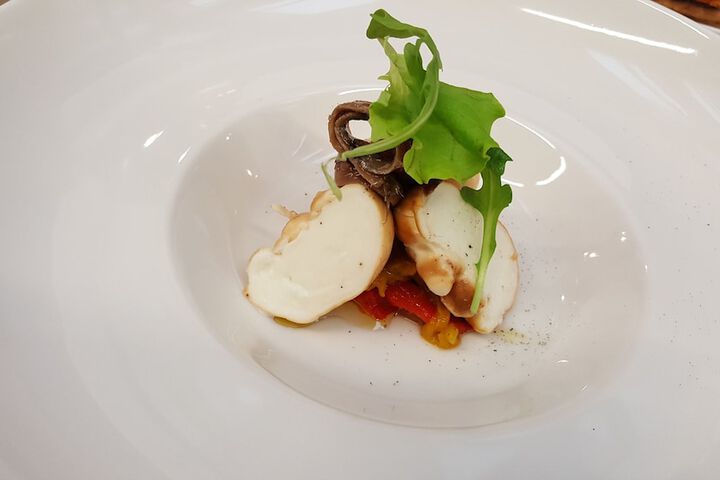 Dining 36 of 71