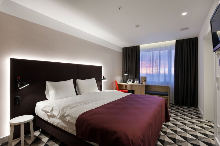 Room 28 of 56