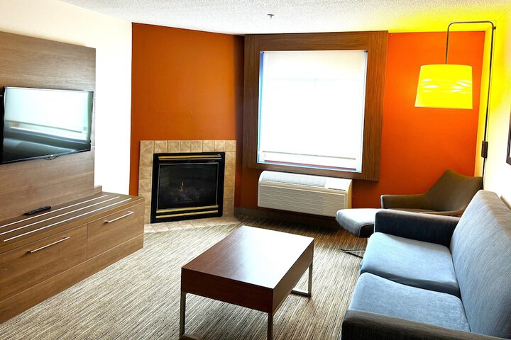 Suite King Size Bed (7 of 38)