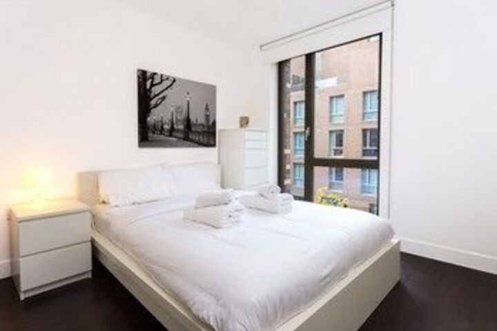 Room 11 of 24