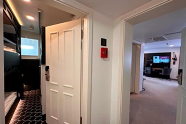 Room 112 of 194