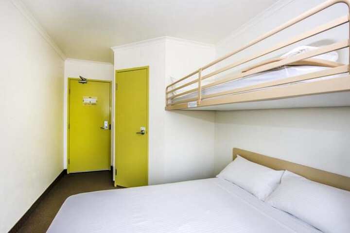Room 4 of 19
