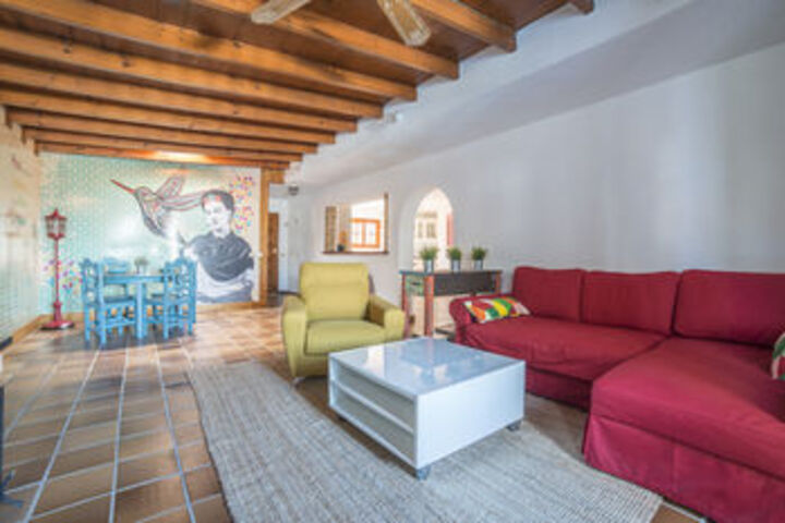 Frida Kahlo house con piscina y vistas al mar by Lightbooking