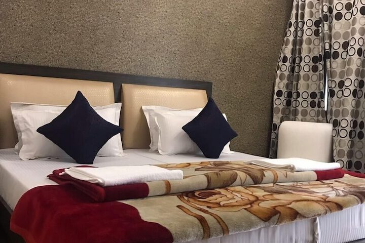 Room 10 of 48