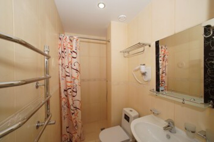 Room 2 of 23