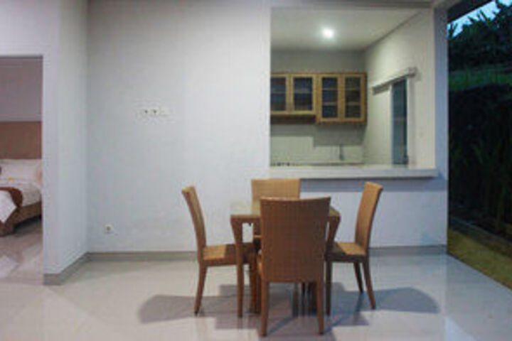 Room 12 of 15