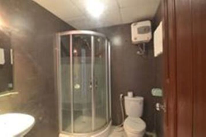 Room 8 of 22