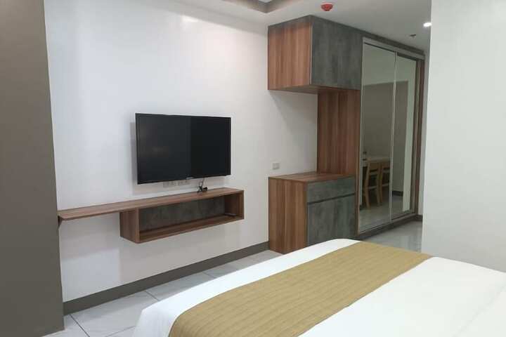 Room 12 of 20
