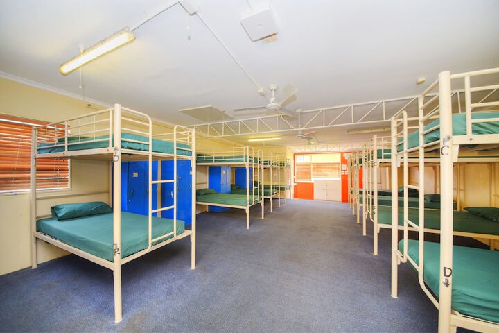 Room 7 of 32