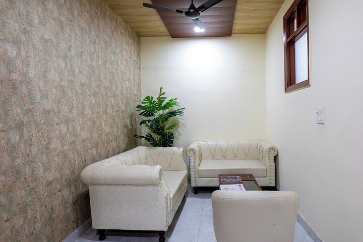 Room 7 of 28