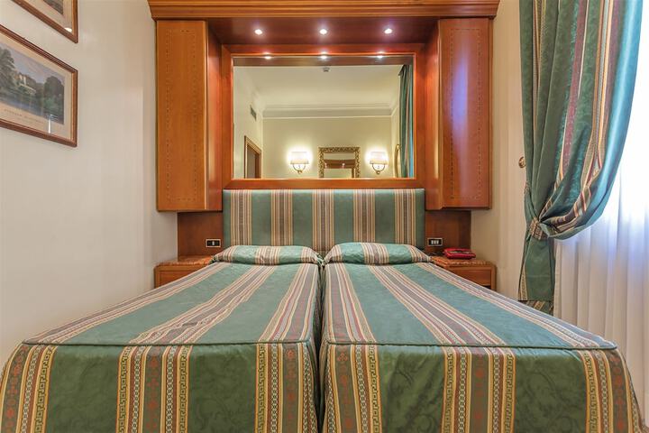 Room 14 of 49
