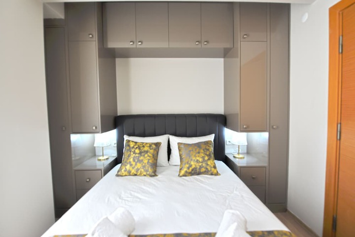 Room 3 of 24