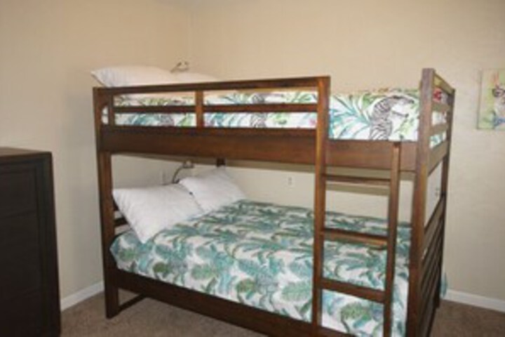 Room 95 of 99