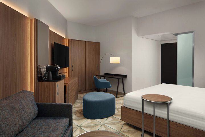 Room 11 of 128
