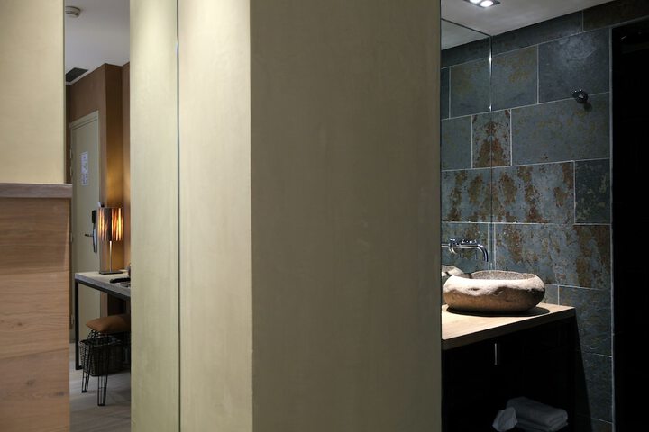 Room 49 of 139