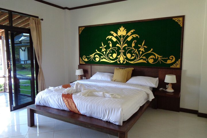 Room 3 of 53