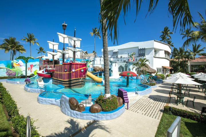 Pool Hotel