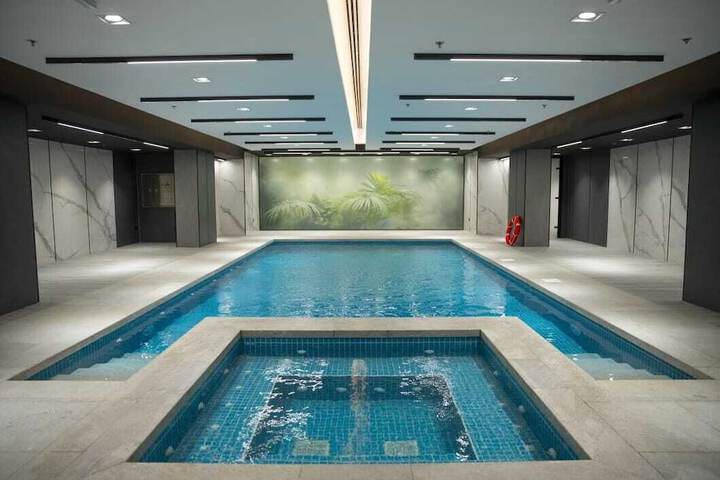 Pool 51 of 69