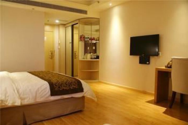 Room 19 of 46