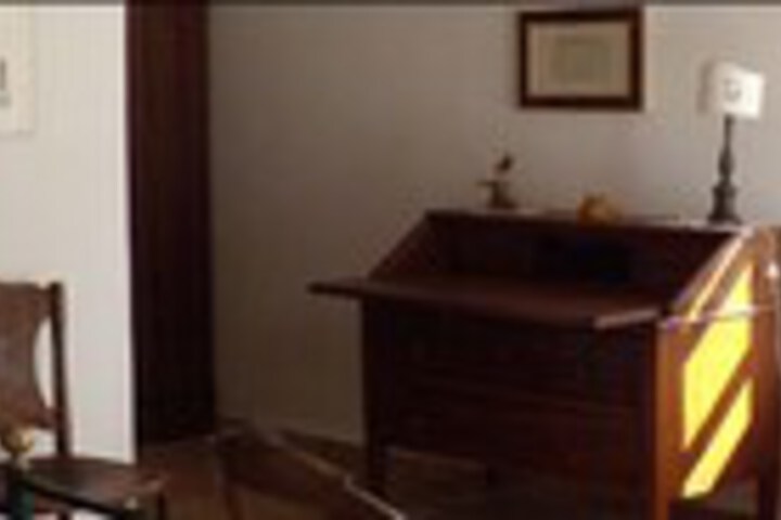 Room 27 of 44
