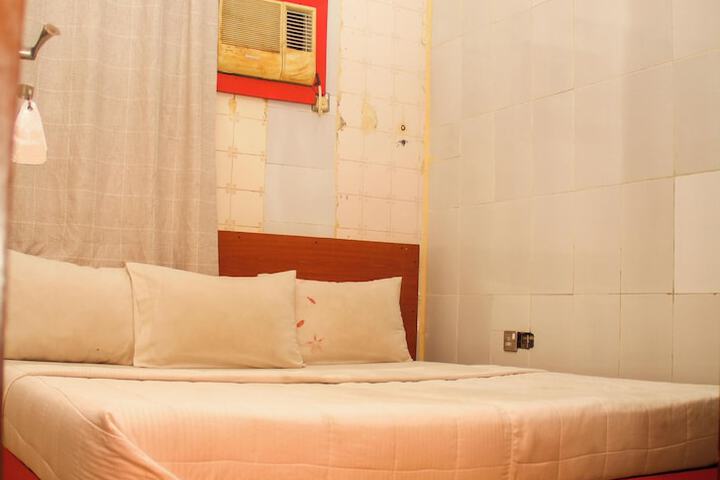 Room 15 of 33