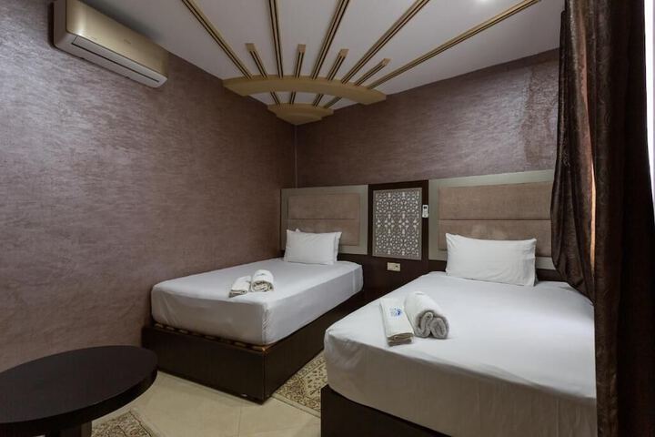 Room 12 of 62