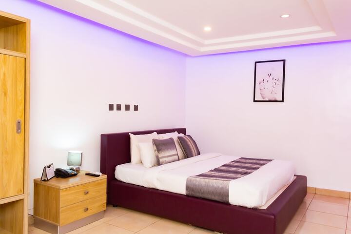 Room 15 of 23