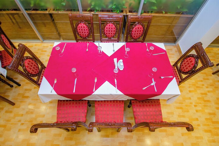 Dining 34 of 43