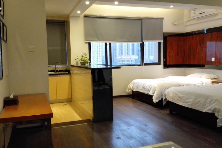 Room 8 of 26
