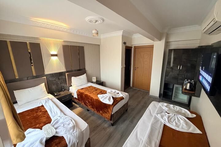 Room 34 of 60