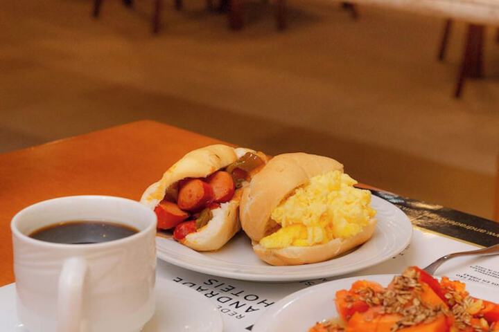 Breakfast/Coffee Service 43 of 44