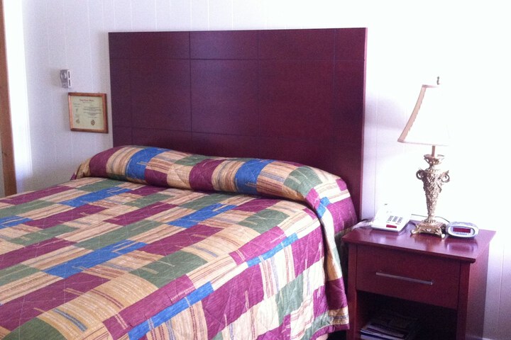Room 7 of 62