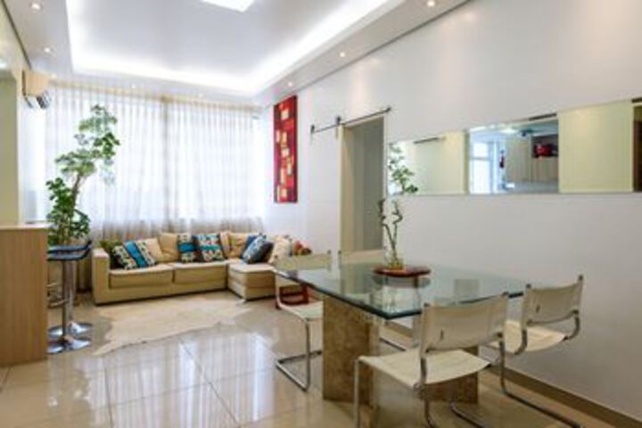 Room 50 of 61