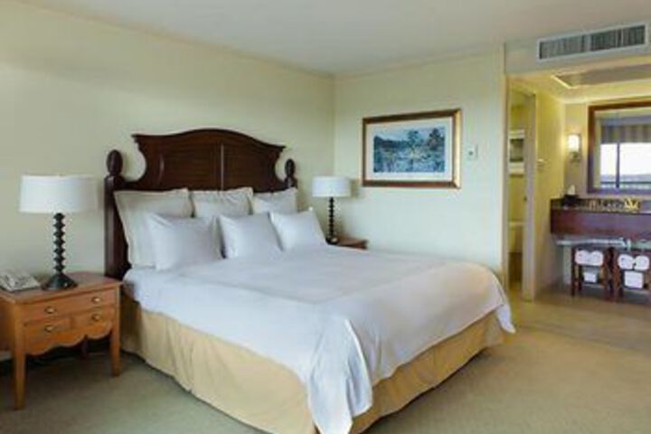 Room 4 of 16